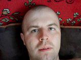 tolik195a Bangacams Model Profile